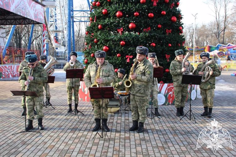 Музыканты Росгвардии выступили для жителей и гостей столицы Кабардино-Балкарии