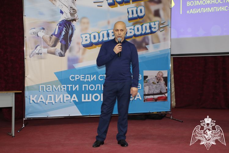 В НАЛЬЧИКЕ РОСГВАРДЕЙЦЫ ПРИНЯЛИ УЧАСТИЕ В ЦЕРЕМОНИИ НАГРАЖДЕНИЯ ПОБЕДИТЕЛЕЙ ТУРНИРА ПО ВОЛЕЙБОЛУ ПАМЯТИ БЫВШЕГО КОМАНДИРА СОБР «ЭЛЬБРУС»