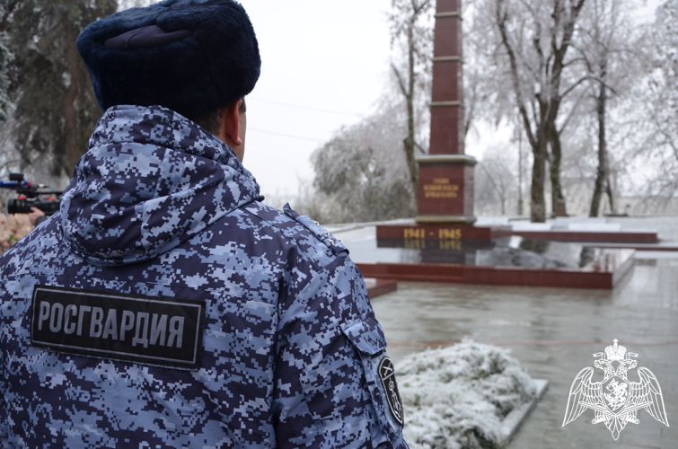 РОСГВАРДЕЙЦЫ КАБАРДИНО-БАЛКАРИИ ПОЧТИЛИ ПАМЯТЬ ГЕРОЕВ ОТЕЧЕСТВА