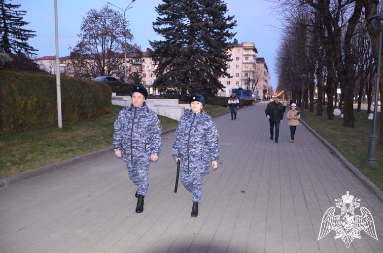 В КАБАРДИНО-БАЛКАРИИ РОСГВАРДИЯ ОБЕСПЕЧИЛА ПРАВОПОРЯДОК В НОВОГОДНЮЮ НОЧЬ