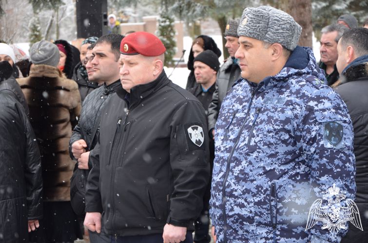 РОСГВАРДЕЙЦЫ КАБАРДИНО-БАЛКАРИИ ПРИНЯЛИ УЧАСТИЕ В МИТИНГЕ, ПОСВЯЩЕННОМ ДНЮ ЗАЩИТНИКА ОТЕЧЕСТВА