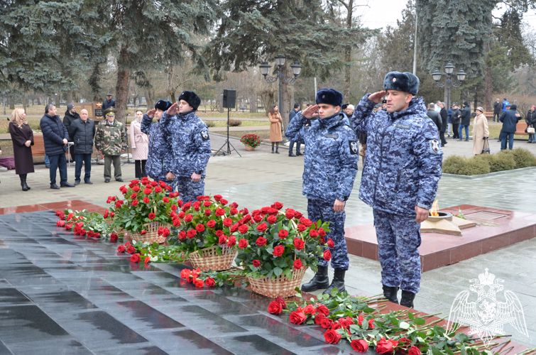 РОСГВАРДЕЙЦЫ КАБАРДИНО-БАЛКАРИИ ПРИНЯЛИ УЧАСТИЕ В МИТИНГЕ, ПОСВЯЩЕННОМ ПОБЕДЕ В СТАЛИНГРАДСКОЙ БИТВЕ