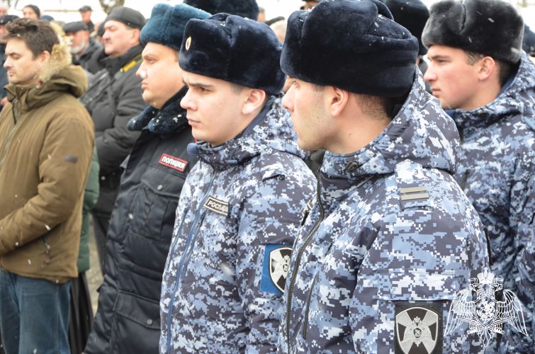 В НАЛЬЧИКЕ РОСГВАРДЕЙЦЫ ПОЧТИЛИ ПАМЯТЬ ВОИНОВ-ИНТЕРНАЦИОНАЛИСТОВ