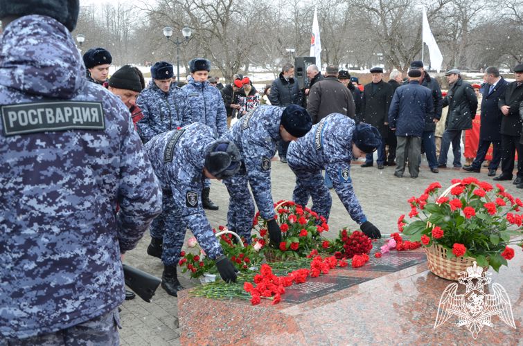 В НАЛЬЧИКЕ РОСГВАРДЕЙЦЫ ПОЧТИЛИ ПАМЯТЬ ВОИНОВ-ИНТЕРНАЦИОНАЛИСТОВ