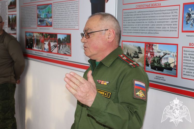 Росгвардейцы Кабардино-Балкарии провели урок Мужества для воспитанников школы-интерната в одном из селений региона