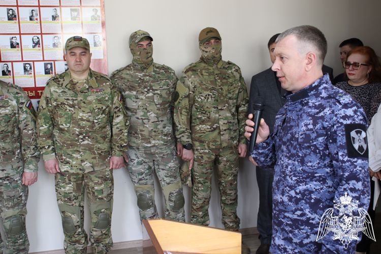 В КАБАРДИНО-БАЛКАРИИ УВЕКОВЕЧИЛИ ПАМЯТЬ ПОГИБШЕГО ПРИ ИСПОЛНЕНИИ СЛУЖЕБНОГО ДОЛГА СОТРУДНИКА РОСГВАРДИИ
