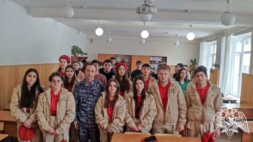 СОТРУДНИКИ РОСГВАРДИИ ПРОВЕЛИ УРОКИ МУЖЕСТВА ДЛЯ ШКОЛЬНИКОВ КАБАРДИНО-БАЛКАРИИ