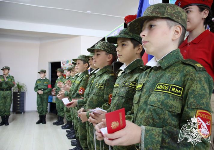Росгвардейцы Кабардино-Балкарии приняли присягу у  кадетов