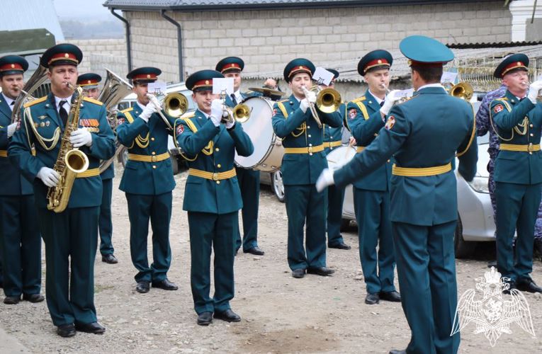 В КАБАРДИНО-БАЛКАРИИ УВЕКОВЕЧЕНА ПАМЯТЬ ПОГИБШЕГО ВОЕННОСЛУЖАЩЕГО ВОЙСК НАЦИОНАЛЬНОЙ ГВАРДИИ РОССИЙСКОЙ ФЕДЕРАЦИИ
