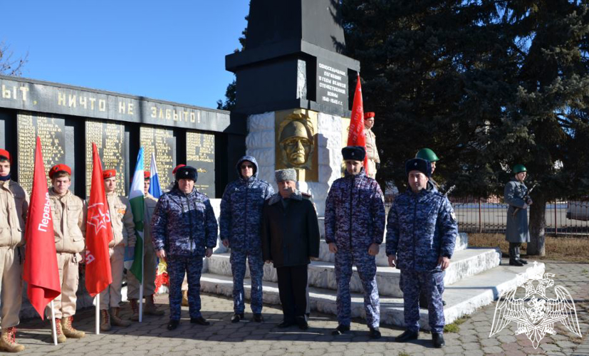 Росгвардейцы почтили память красноармейцев, погибших при освобождении Кабардино-Балкарии 