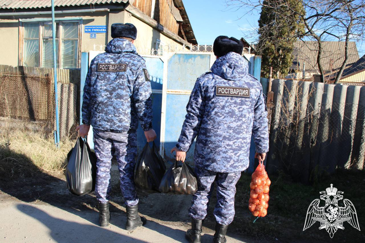 Росгвардейцы Кабардино-Балкарии поддержали семьи, оказавшиеся в трудной жизненной ситуации