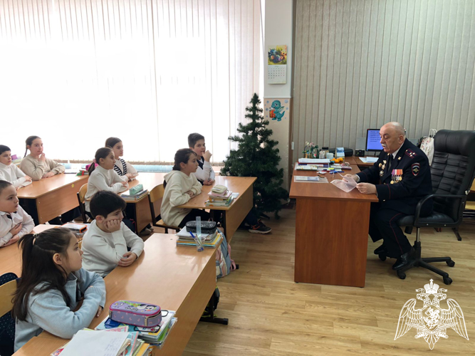 Росгвардейцы Кабардино-Балкарки рассказали школьникам  о блокаде Ленинграда