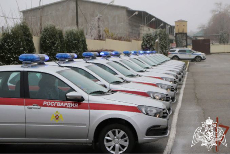 КЛЮЧИ ОТ НОВЫХ АВТОМОБИЛЕЙ ВРУЧИЛИ РОСГВАРДЕЙЦАМ В КАБАРДИНО-БАЛКАРИИ