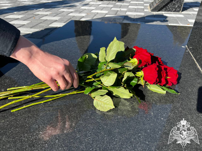 Росгвардейцы Кабардино-Балкарии почтили память защитников отечества
