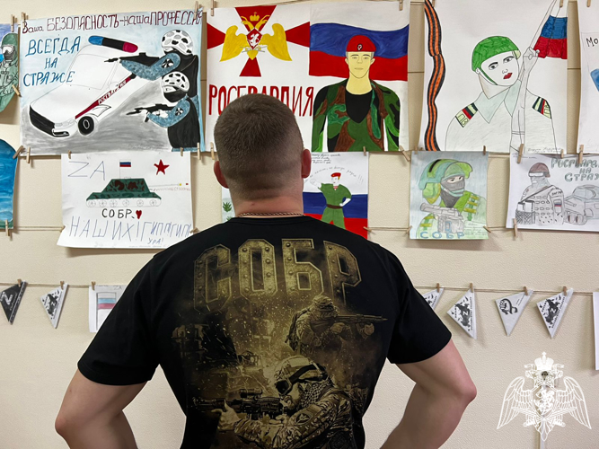 Росгвардейцы Кабардино-Балкарии провели выставку детских рисунков