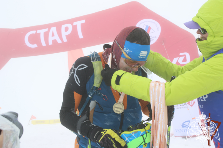 Росгвардейцы участвуют в международном фестивале Red Fox Elbrus Race 2024