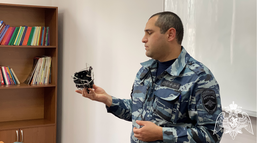 Кадеты подшефного класса Росгвардии  побывали в гостях в кинологическом центре