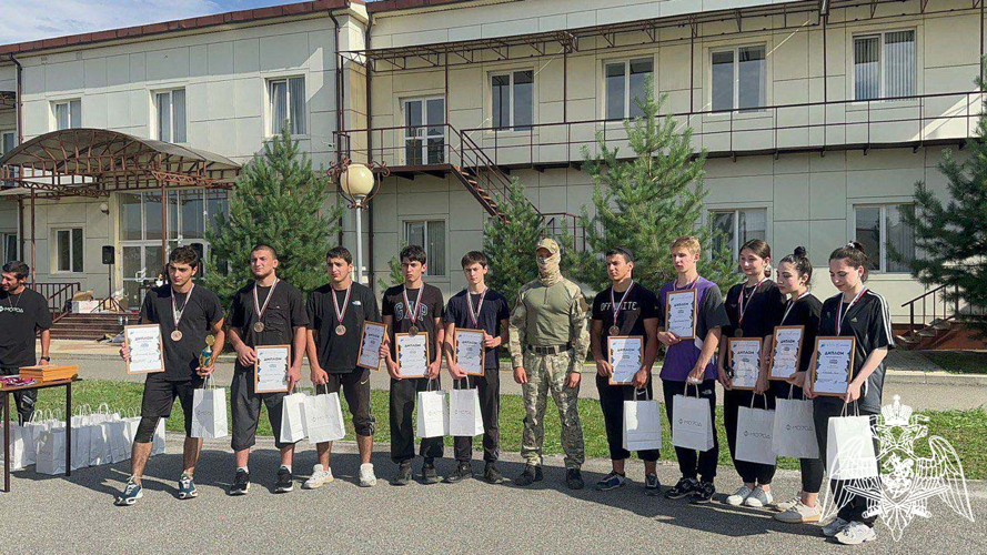 РОСГВАРДЕЙЦЫ ПРОВЕЛИ МЕРОПРИЯТИЯ ДЛЯ УЧАСТНИКОВ ИГРЫ «ГОНКА ГЕРОЕВ» В КАБАРДИНО-БАЛКАРИИ