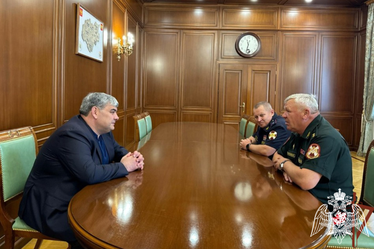 НАЧАЛЬНИК ГЛАВНОГО УПРАВЛЕНИЯ ОХРАНЫ ОБЩЕСТВЕННОГО ПОРЯДКА РОСГВАРДИИ ВСТРЕТИЛСЯ С ГЛАВОЙ КАБАРДИНО-БАЛКАРИИ