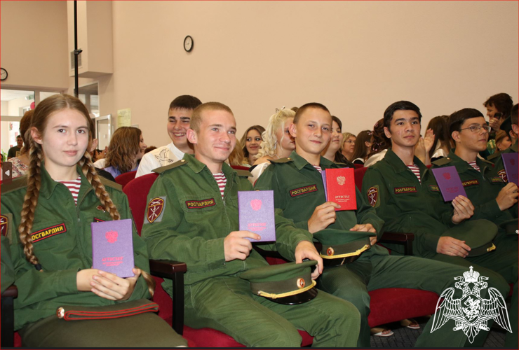Росгвардейцы поздравили выпускников профильного класса  с окончанием учебы