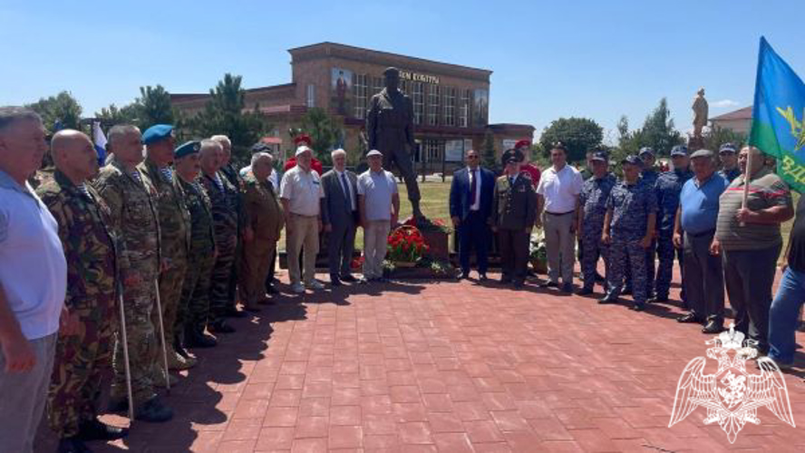 В Нальчике росгвардейцы приняли участие в памятных мероприятиях 