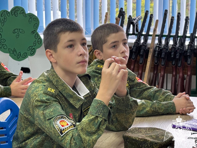 Акция «Письмо солдату» в поддержку росгвардейцев продолжается в Кабардино-Балкарии