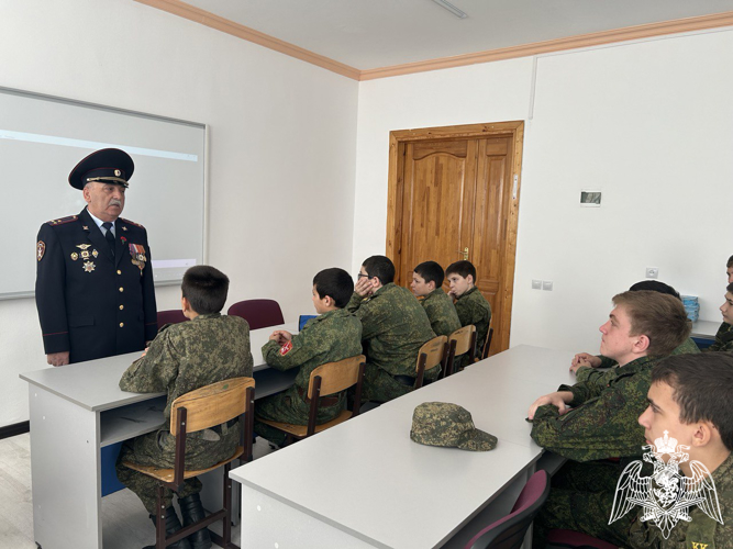  Росгвардейцы провели урок Мужества для кадетов Кабардино-Балкарии