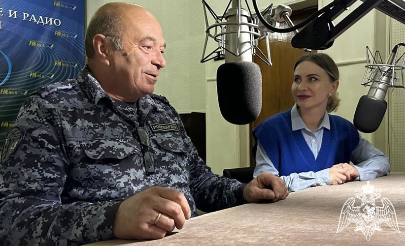 В Кабардино-Балкарии офицер Росгвардии стал гостем ведомственной радиорубрики