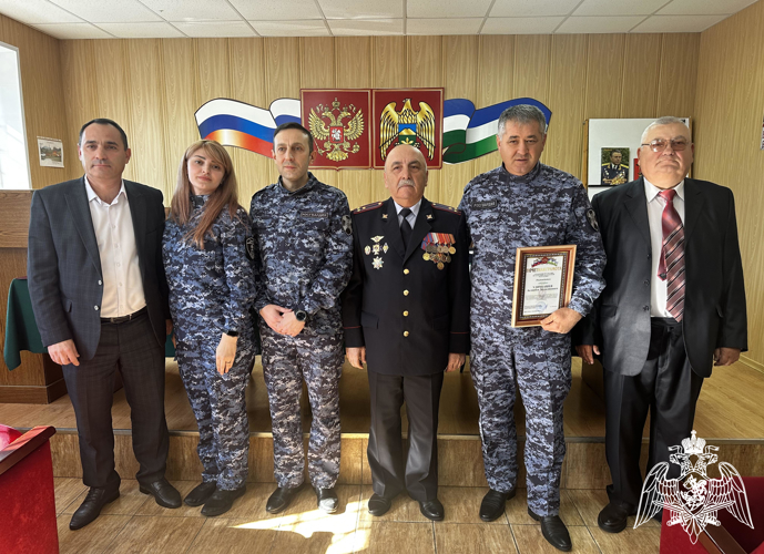 В Кабардино-Балкарии поздравили сотрудников вневедомственной охраны Росгвардии с профессиональным праздником