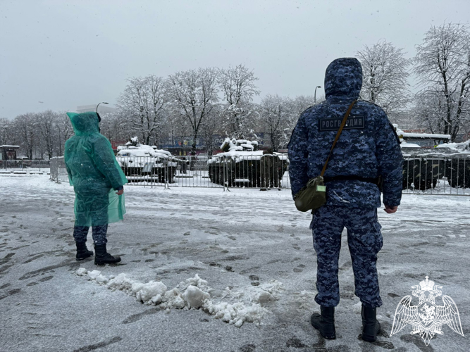 РОС ГВАРДЕЙЦЫ ОБЕСПЕЧИЛИ БЕЗОПАСНОСТЬ  ВО ВРЕМЯ ПРОВЕДЕНИЯ ВЫСТАВКИ ВОЕННОЙ ТЕХНИКИ В НАЛЬЧИКЕ