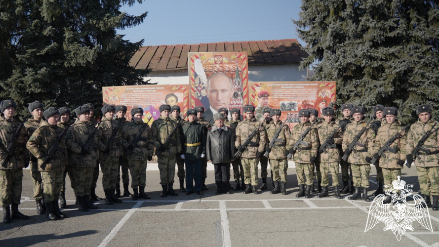 В КАБАРДИНО-БАЛКАРИИ НОВОБРАНЦЫ РОСГВАРДИИ  ПРИНЯЛИ ВОЕННУЮ ПРИСЯГУ