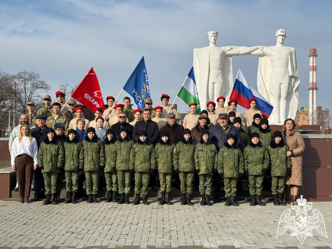 Подшефные кадеты Росгвардии приняли участие в памятном митинге