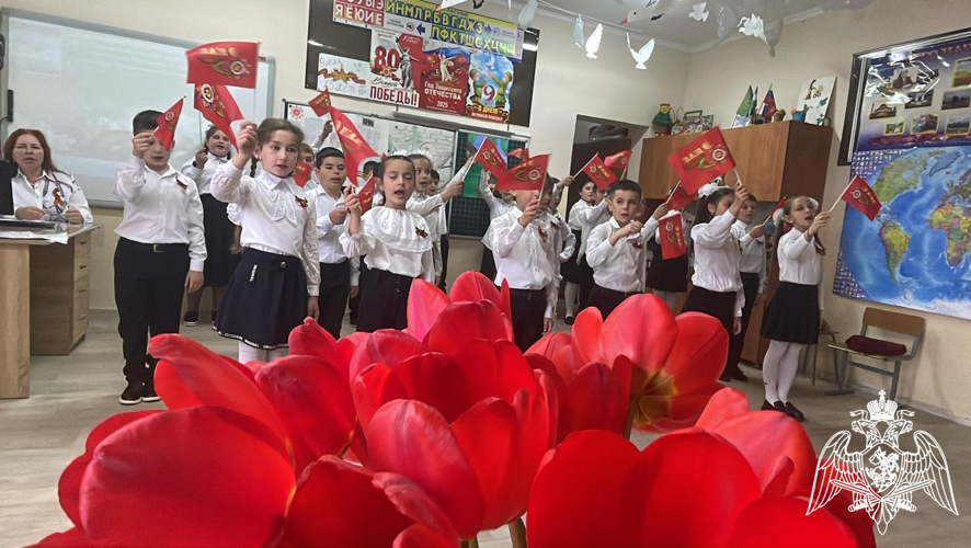 Ветеран Росгвардии провел открытый урок в школе одного из селений Кабардино-Балкарии