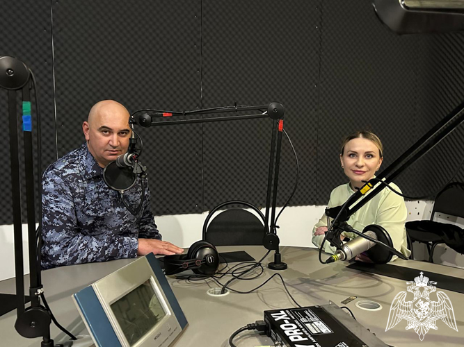 Офицер Росгвардии стал гостем тематического выпуска ведомственной радиорубрики