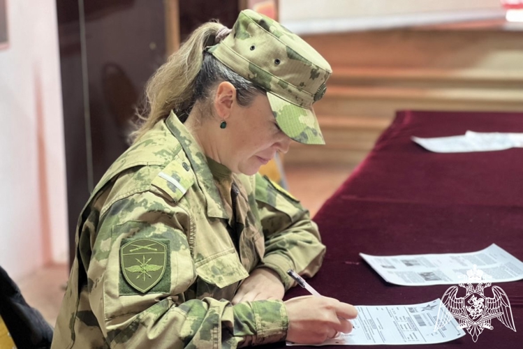 Военнослужащие  Росгвардии приняли участие в акции «Диктант Победы»