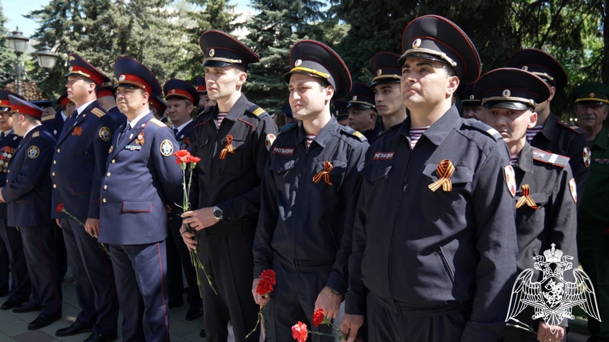 РОСГВАРДЕЙЦЫ КАБАРДИНО-БАЛКАРИИ В ДЕНЬ ПОБЕДЫ ПОЧТИЛИ ПАМЯТЬ ГЕРОЕВ ВЕЛИКОЙ ОТЕЧЕСТВЕННОЙ ВОЙНЫ