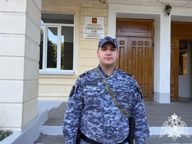 СОТРУДНИКИ РОСГВАРДИИ ОБЕСПЕЧИЛИ БЕЗОПАСНОСТЬ ПРОВЕДЕНИЯ ВЫПУСКНЫХ ВЕЧЕРОВ В КАБАРДИНО-БАЛКАРИИ