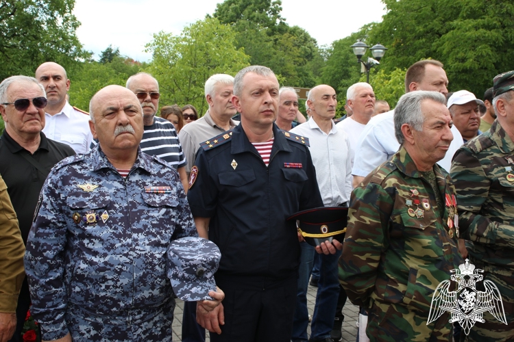 В Нальчике росгвардейцы приняли участие в памятном мероприятии, посвященном Дню ветеранов боевых действий