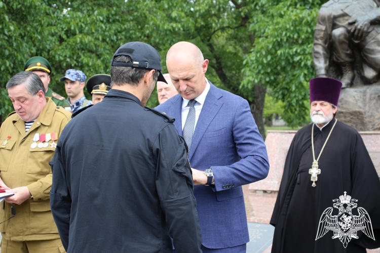 В Нальчике росгвардейцы приняли участие в памятном мероприятии, посвященном Дню ветеранов боевых действий