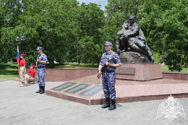 В Нальчике росгвардейцы приняли участие в памятном мероприятии, посвященном Дню ветеранов боевых действий