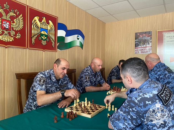В  КАБАРДИНО-БАЛКАРСКОЙ РЕСПУБЛИКЕ СОСТОЯЛСЯ ТУРНИР ПО ШАХМАТАМ СРЕДИ РОСГВАРДЕЙЦЕВ  