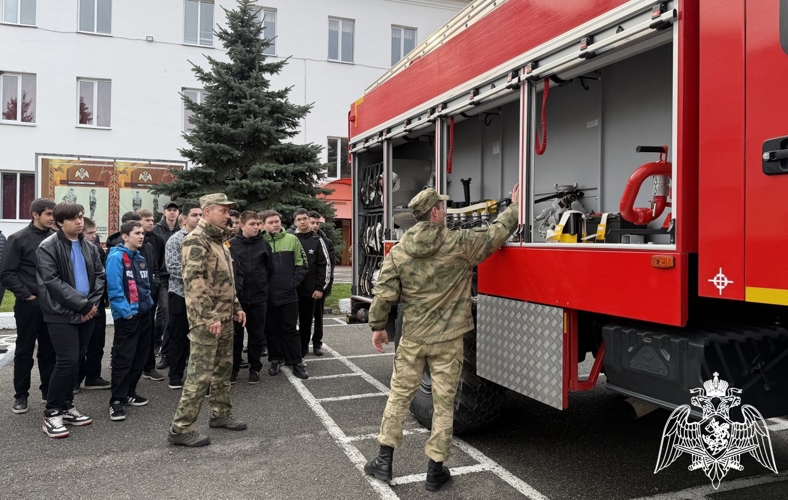 Росгвардейцы в Кабардино-Балкарии провели патриотическую акцию «День призывника»
