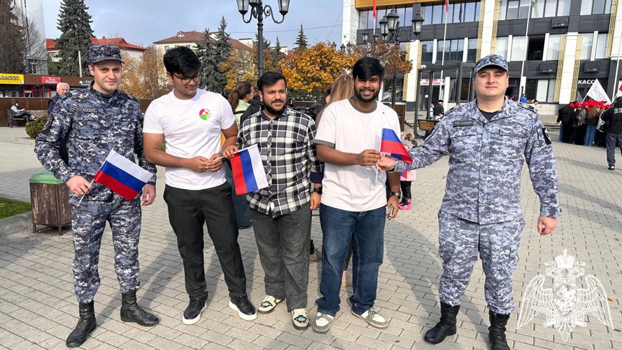 В День народного единства сотрудники Росгвардии стали участниками патриотической акции в Кабардино-Балкарии