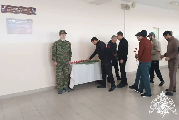 В Кабардино-Балкарии военнослужащие Росгвардии приняли участие в памятном мероприятии 