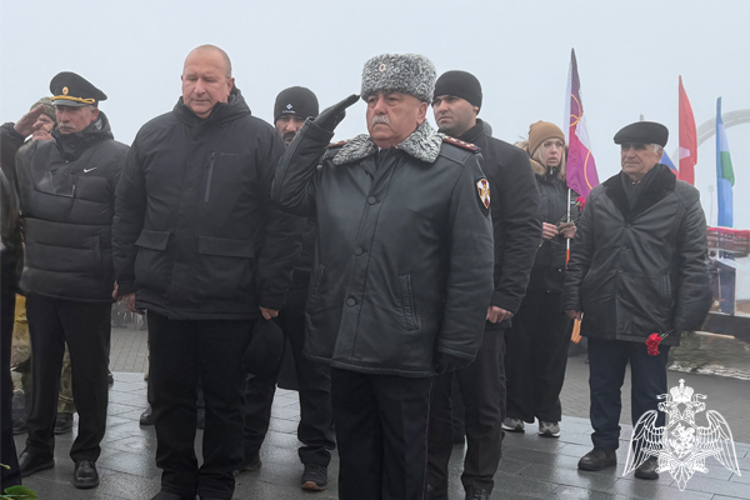 В Кабардино-Балкарии представители Росгвардии приняли участие в патриотической акции