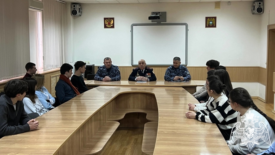 В Нальчике представители Росгвардии приняли участие в круглом столе