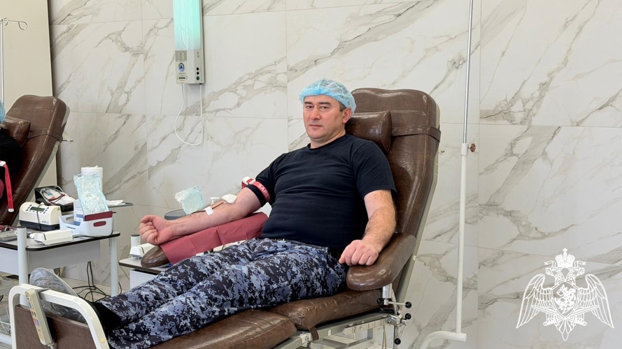 В КАБАРДИНО-БАЛКАРИИ РОСГВАРДЕЙЦЫ ПОДДЕРЖАЛИ ВЕДОМСТВЕННУЮ АКЦИЮ «ОТ СЕРДЦА К СЕРДЦУ»
