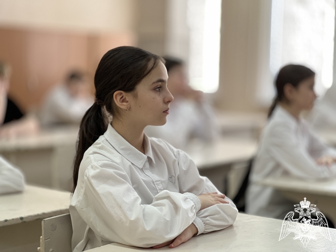 В Нальчике ветеран Росгвардии провел урок мужества для школьников