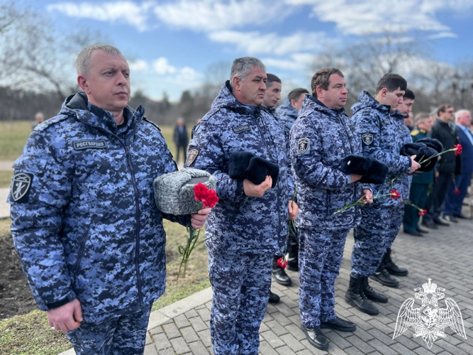 Представители Росгвардии почтили память воинов-интернационалистов в Кабардино-Балкарии