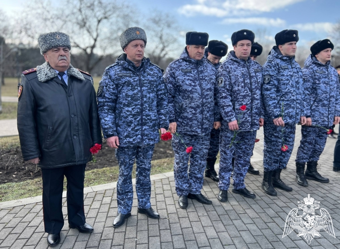 Представители Росгвардии почтили память воинов-интернационалистов в Кабардино-Балкарии